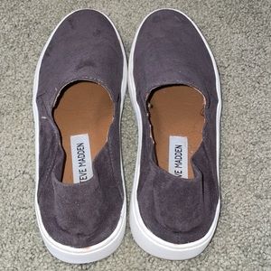Steve Madden® Grey Fayna Sneaker. Women’s size 6.